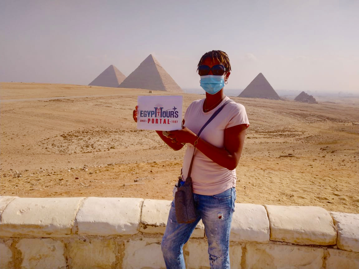 Customer of Egypt Tours Portal at Giza Pyramids