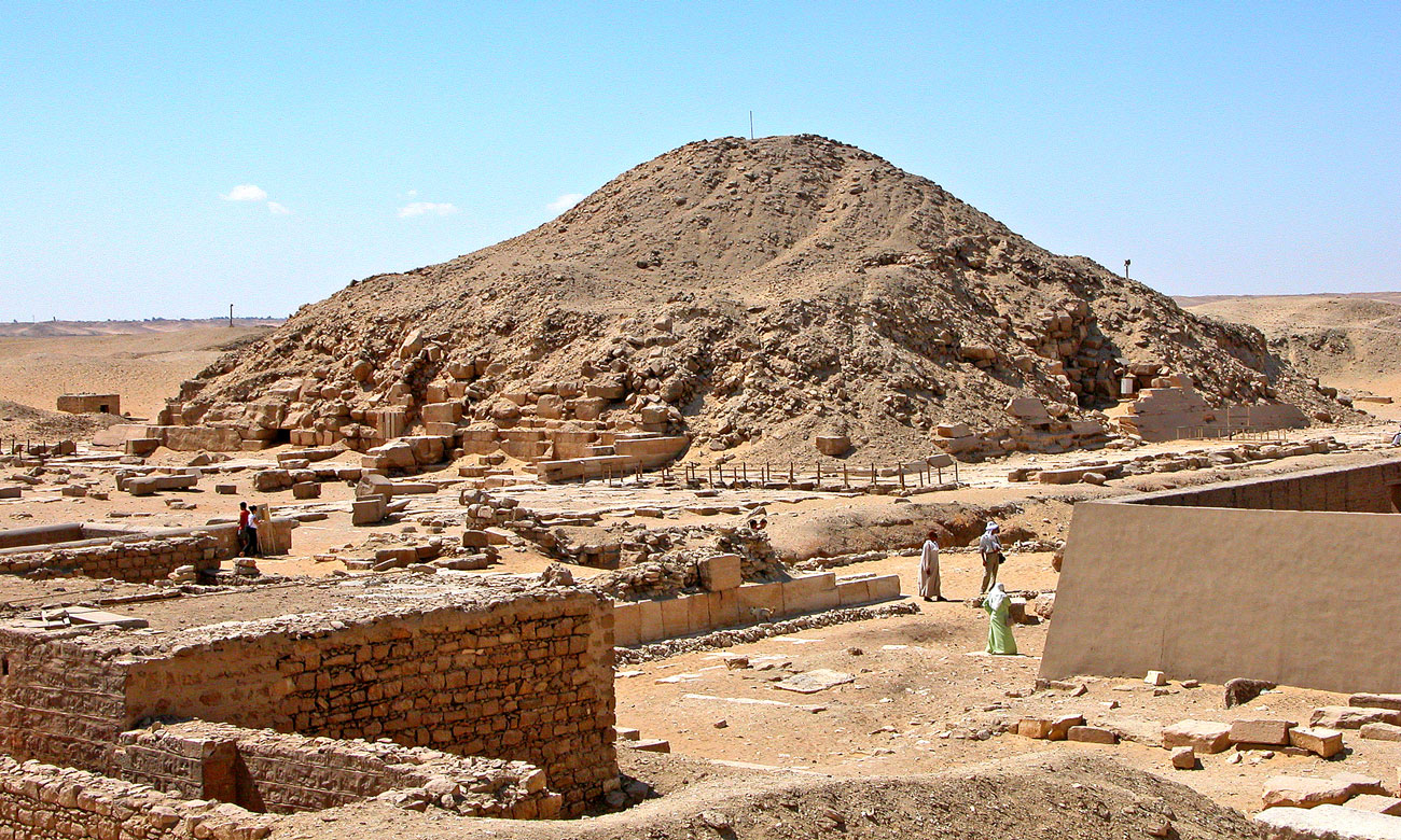 Pyramid Of Unas - Egypt Tours Portal