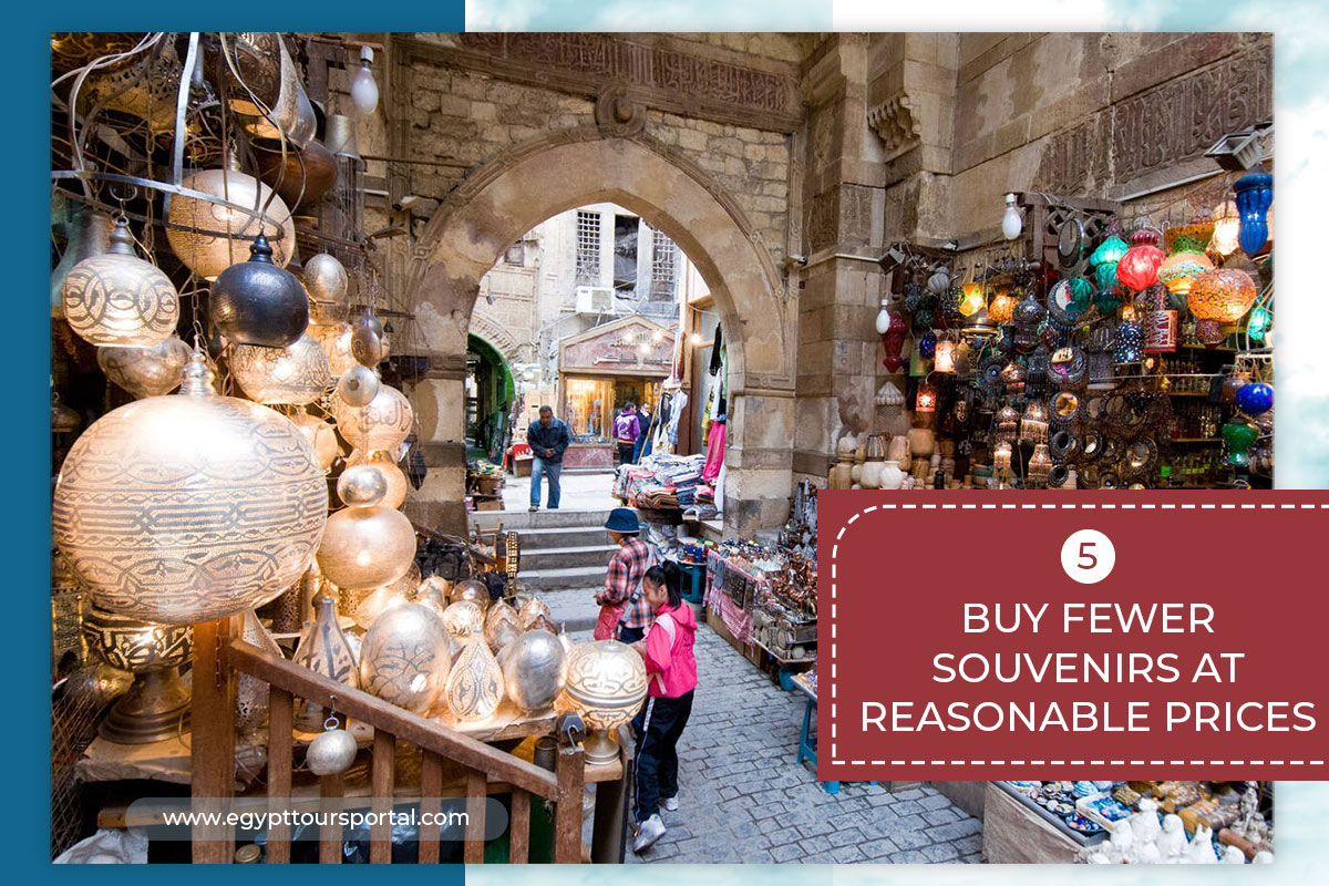 How to Save Money While Traveling to Egypt