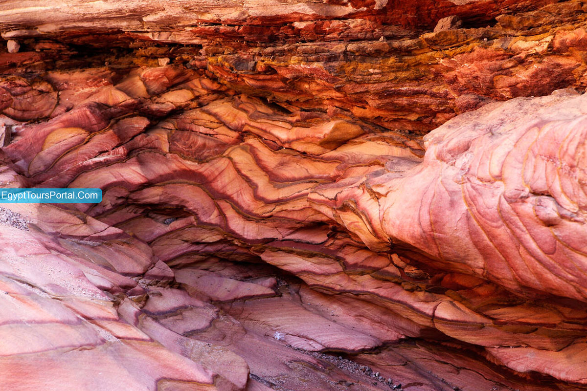 Geology of the Colored Canyon - Egypt Tours Portal
