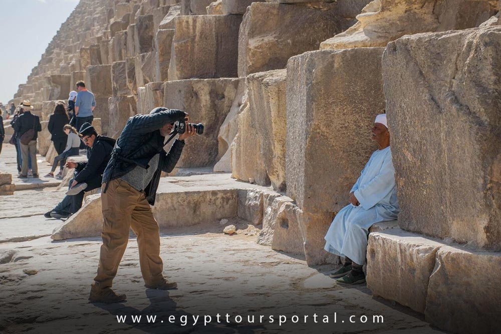 Egyptian Worker at the Pyramids - How to Enjoy Egypt as a Solo Traveler - Egypt Tours Portal