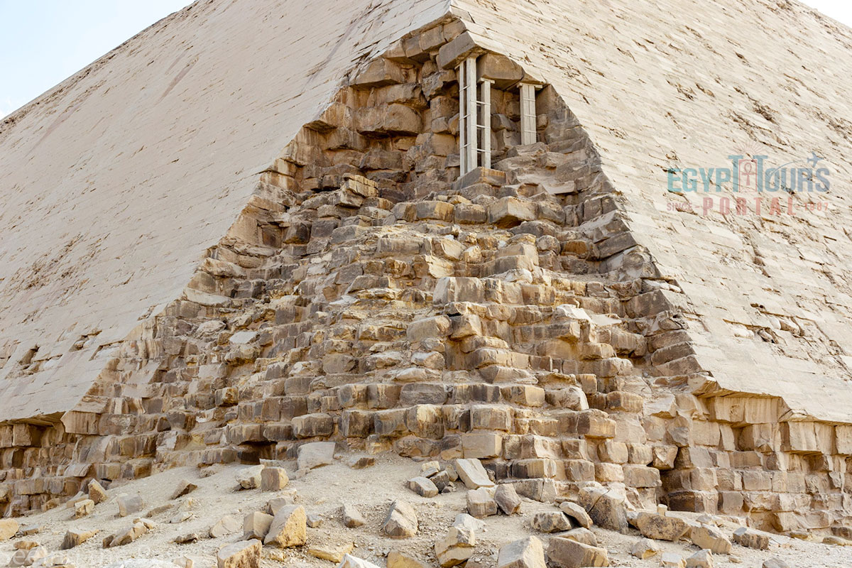 Construction of the Bent Pyramid - Egypt Tours Portal