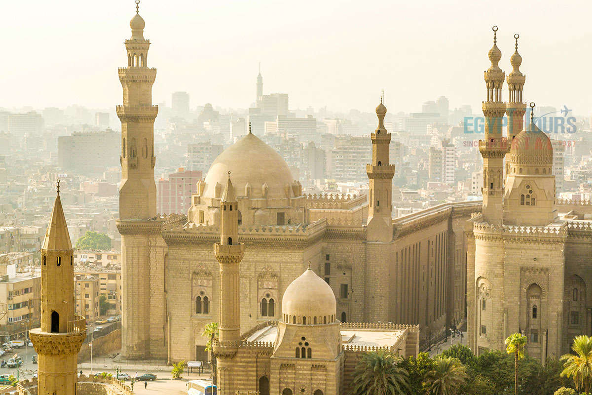 Mosque-Madrasa of Sultan Hassan Location - Egypt Tours Portal