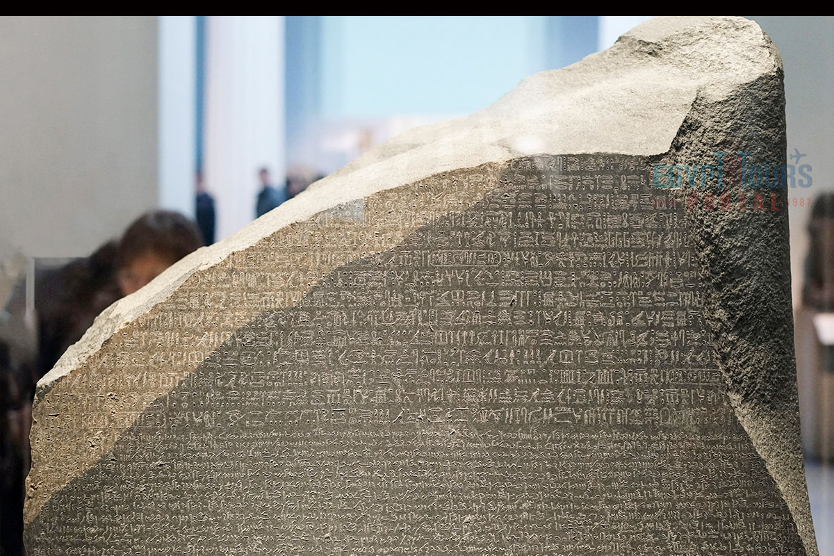 Rosetta Stone Informations - Egypt Tours Portal