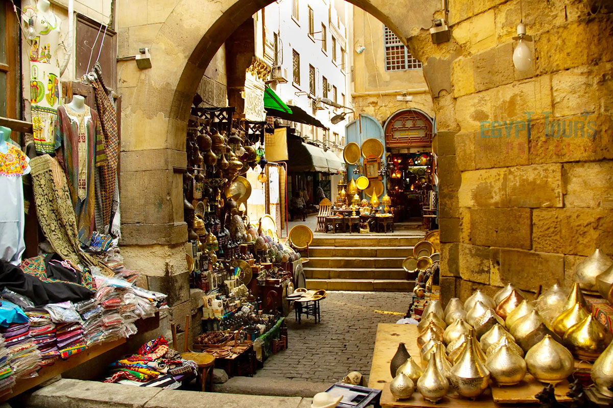 Al Muizz Street Shopping - Egypt Tours Portal