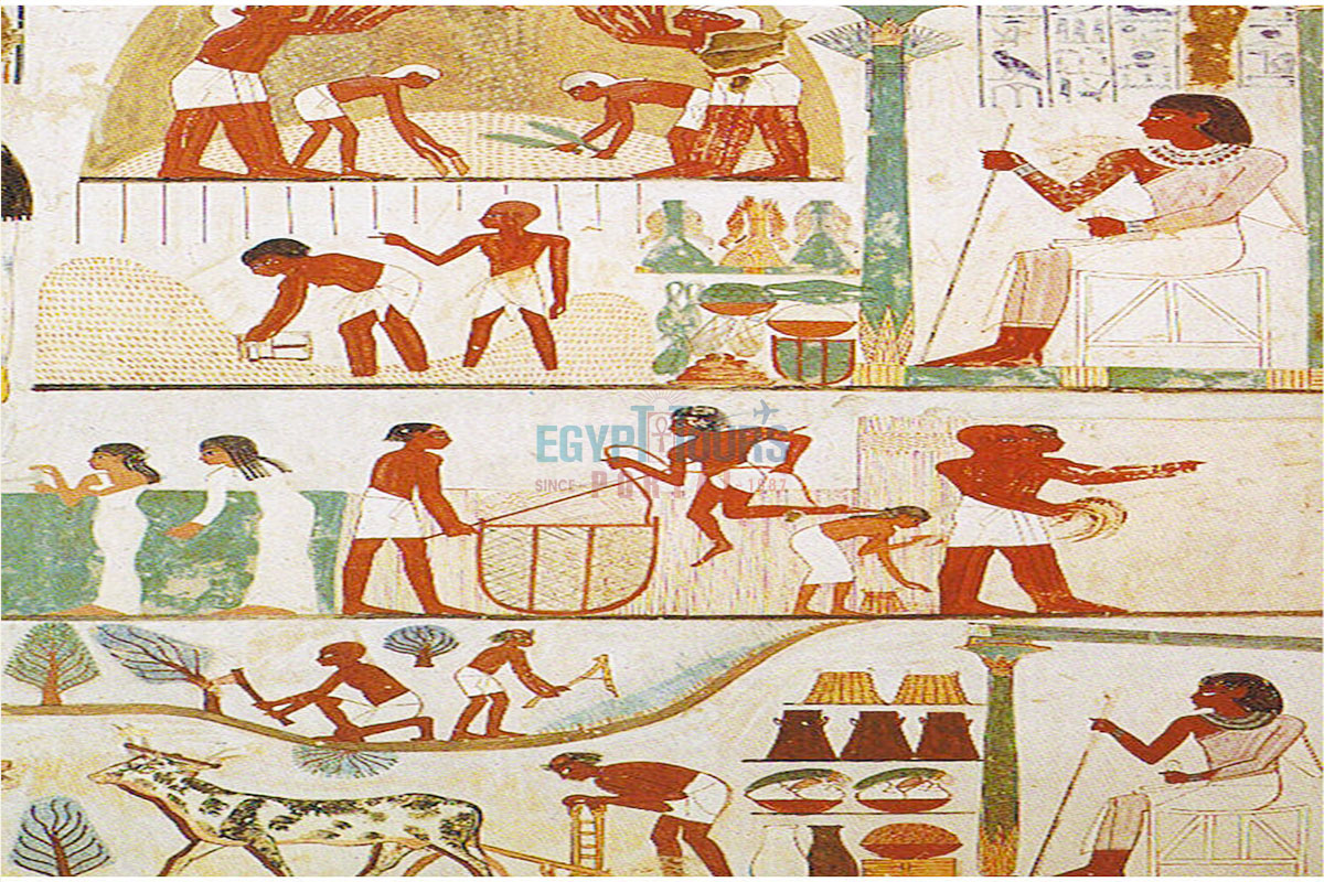 Ancient Egyptian Clothes in Middle Kingdom - Egypt Tours Portal