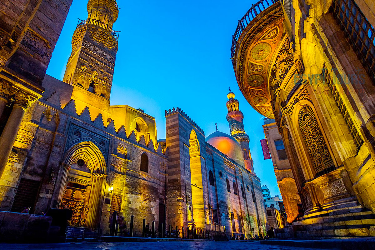 Buildings of Muizz Street - Egypt Tours Portal