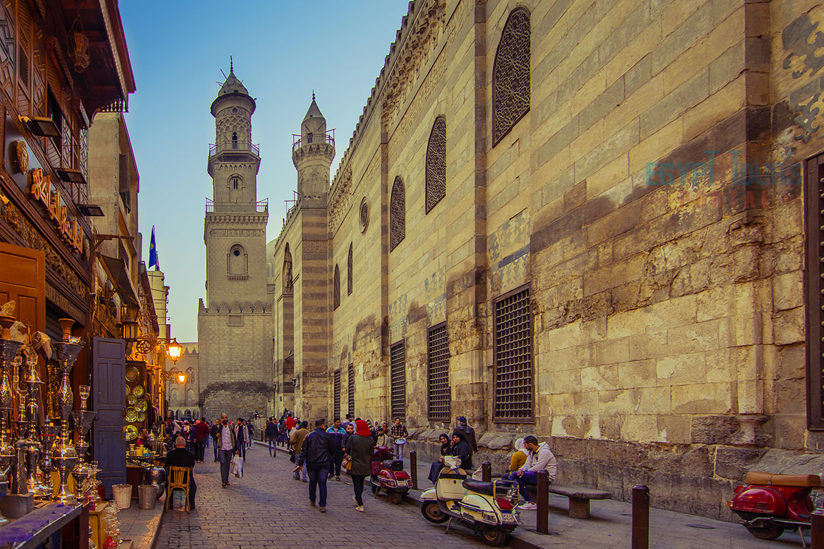 History of Muizz Street - Egypt Tours Portal