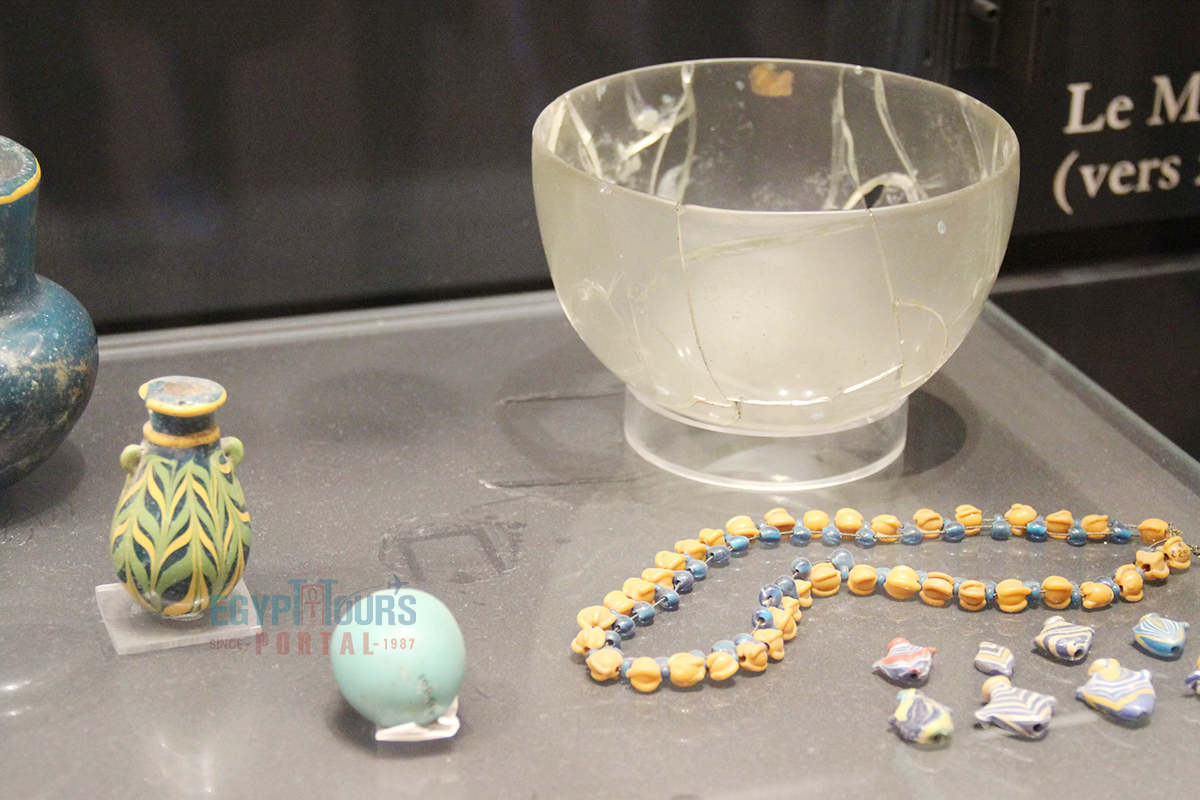 Ancient Egyptian Glassmakers - Egypt Tours Portal