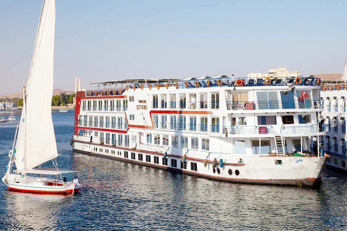Facilities and Entertainment on Nile River Cruise Ships - Egypt Tours Portal